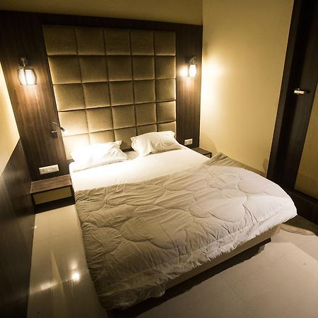 Backpackers Park Hostel Kolkata Bagian luar foto
