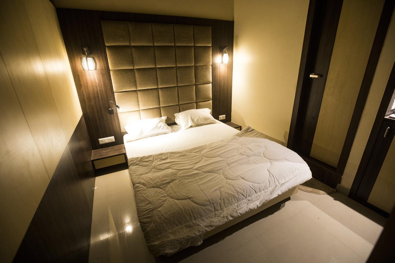 Backpackers Park Hostel Kolkata Bagian luar foto