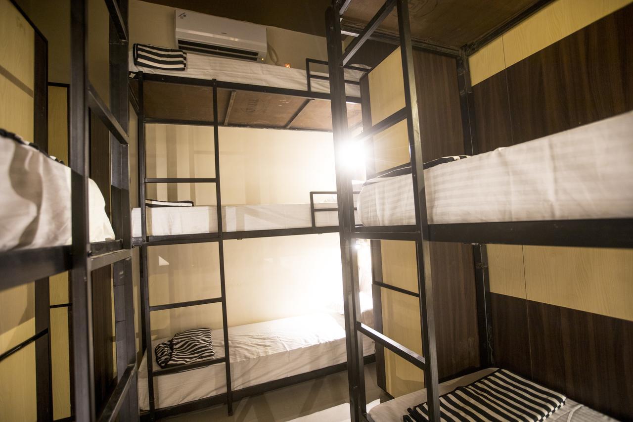 Backpackers Park Hostel Kolkata Bagian luar foto