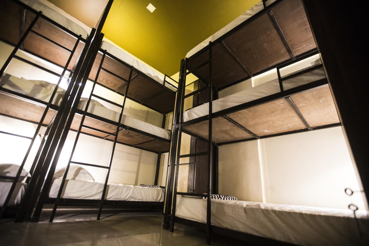Backpackers Park Hostel Kolkata Bagian luar foto
