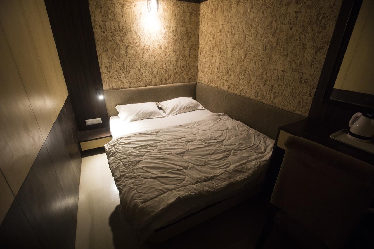 Backpackers Park Hostel Kolkata Bagian luar foto