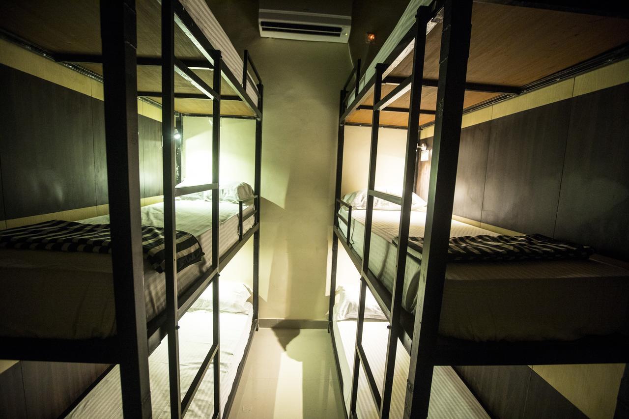 Backpackers Park Hostel Kolkata Bagian luar foto