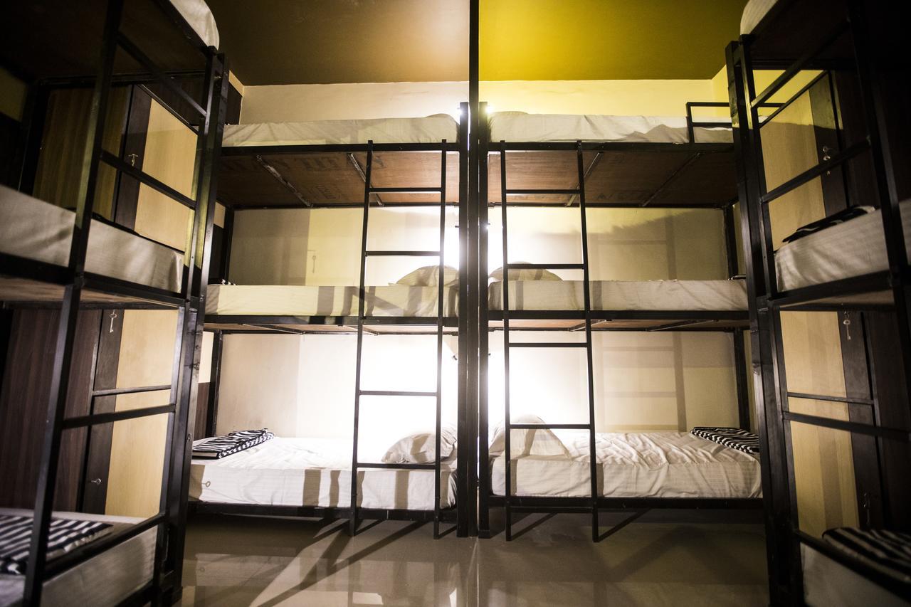 Backpackers Park Hostel Kolkata Bagian luar foto